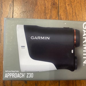 New Garmin Z30 Approach Range Finder