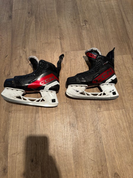 2023 CCM JetSpeed FT 680 Hockey Skates Regular Width Size 6.5 (Used)
