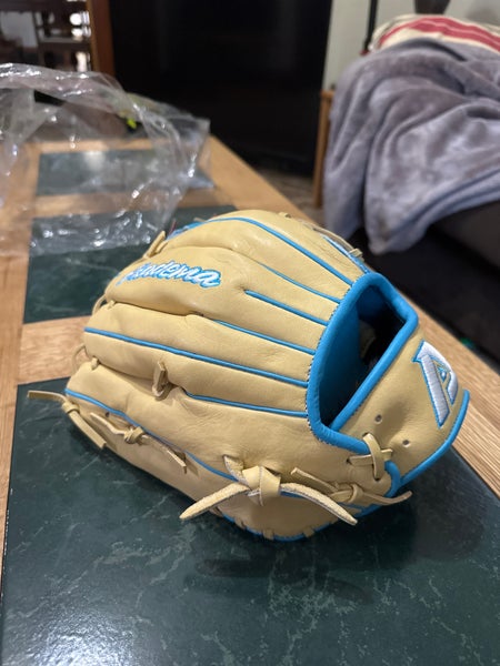 2025 Akadema AFl11 RH Infield Baseball Glove 12" (New)