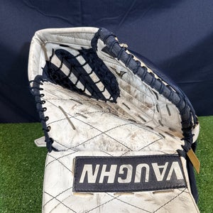 Vaughn Velocity V5 7800 Diamond Stitch Regular Goalie Glove
