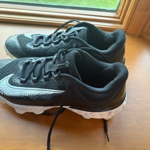 Black Men's Size M 11.5 (W 12.5) Nike React Molded Cleats (Used)
