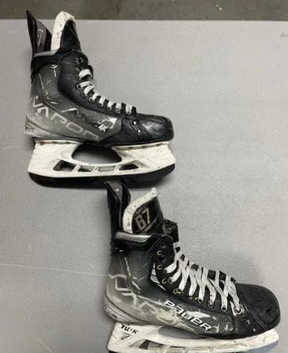 Bauer Vapor HyperLite Mens Pro Stock Size 8.5 Hockey Skates 73495