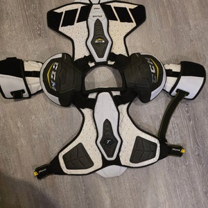 Men's Senior Medium CCM Tacks Pro Shoulder Pads Pro Stock (New)