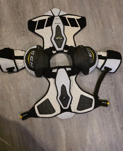 Men's Senior Medium CCM Tacks Pro Shoulder Pads Pro Stock (New)