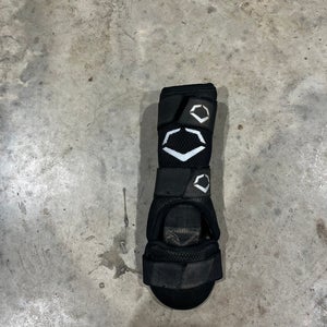 Black Junior EvoShield Leg guard Shin Guards (Used)