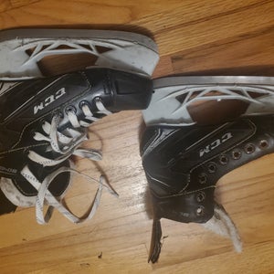 2020 CCM Tacks 9040 Hockey Skates Regular Width Size 1 (Used)