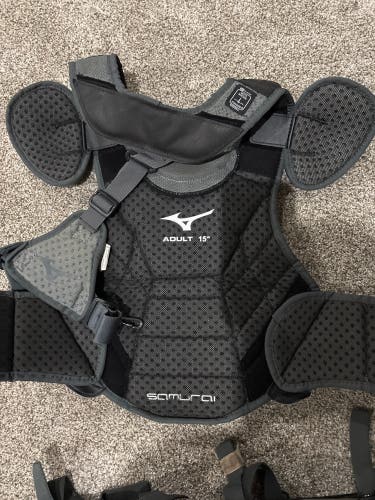 Mizuno Samurai Catcher's Chest Protector (Used)