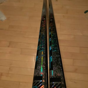New 2 PACK Senior Bauer Twitch P92 70 Flex Left Handed Hockey Sticks