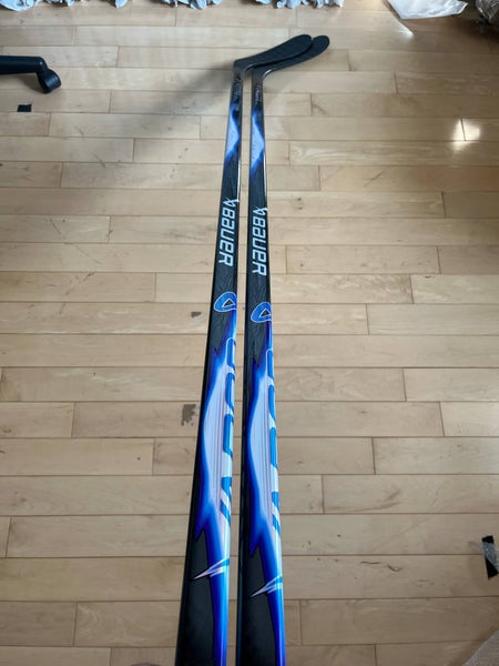 NEW 2 Pack P28 77 Flex Senior Bauer Right Hand Flylite Hockey Sticks