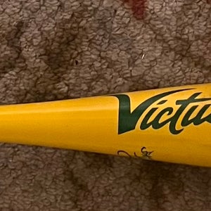 2023 Victus Vibe Alloy USSSA Certified Bat (-10) 25 oz 30" (Used)