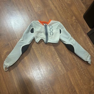 Arm guards Size: Medium Junior
