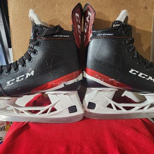CCM JetSpeed FT485 Hockey Skates Regular Width Size 2 (Used)