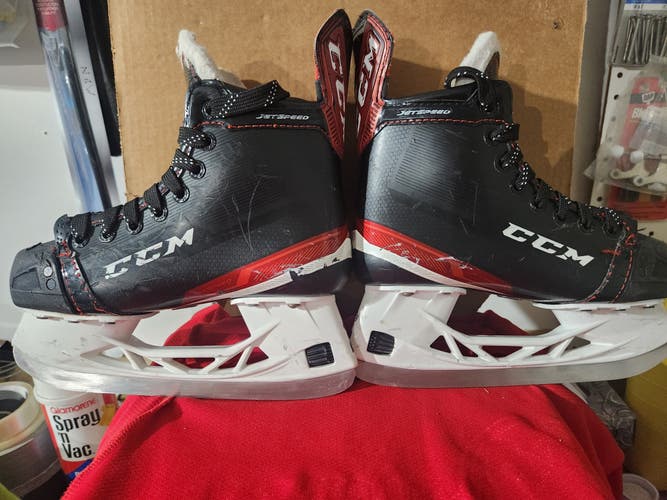 CCM JetSpeed FT485 Hockey Skates Regular Width Size 2 (Used)