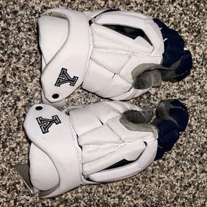 Team Issued Yale Lacrosse Gloves (used)