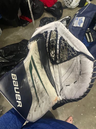 Bauer hyperlite 2 goalie glove