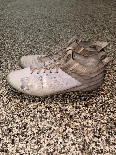 Size M 12.0 Under Armour Blur Cleats (Used)