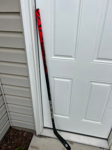 Youth Bauer Vapor FlyLite Left Hand Hockey Stick P88 (Used)