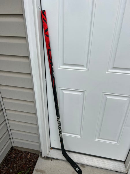 Youth Bauer Vapor FlyLite Left Hand Hockey Stick P88 (Used)