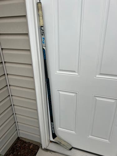 Intermediate Bauer Nexus 2900 Left Hand Hockey Stick P88 (Used)