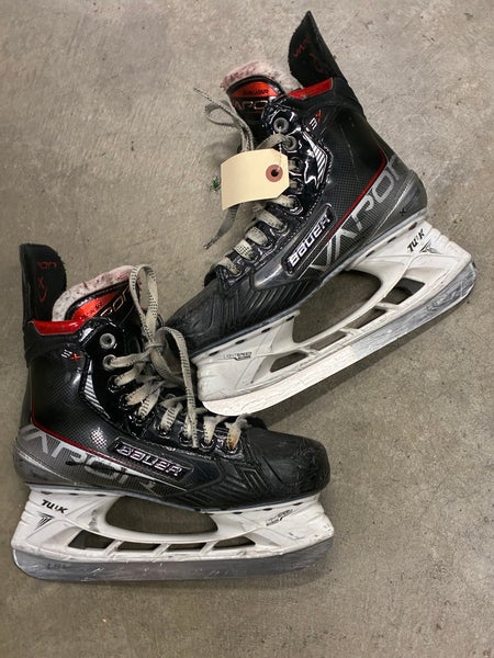 Intermediate Bauer Vapor 3X Hockey Skates Size 5 (Used)