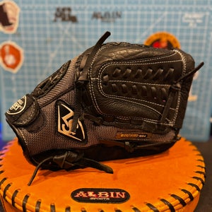 Louisville Slugger Genesis 1884 RH Baseball Glove 12" (Used)