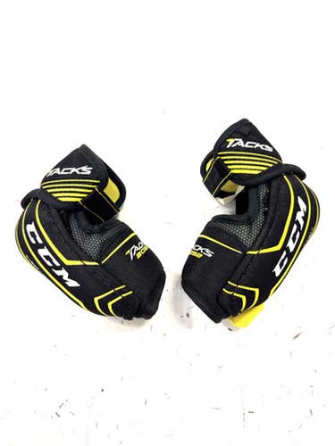 Used CCM 3092 TACKS Junior Elbow Pads SM 11860-S000296247