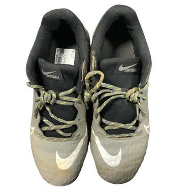 Used Nike Adult FB Cleats Grey Senior 8 11479-S000401572