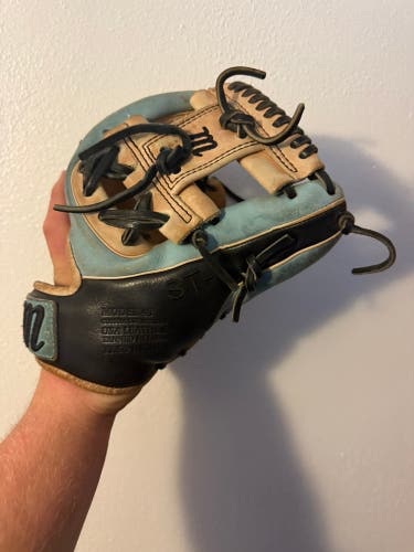 2024 Marucci RH Infield Capitol Series Baseball Glove 11.5" (Used)