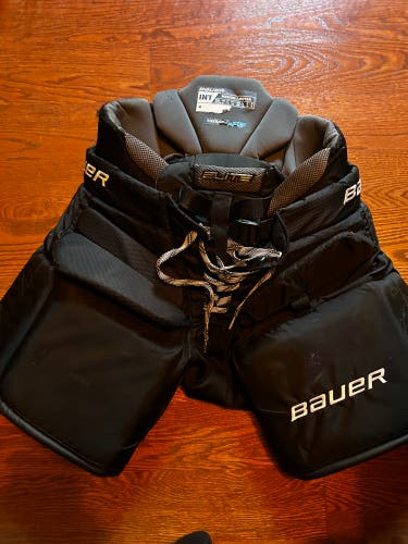 Intermediate Medium Bauer Elite Hockey Goalie Pants (Used)