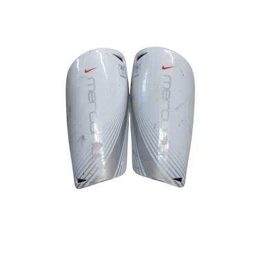 Used Nike Soccer Shin Guards Adult White SM 11760-S000080502