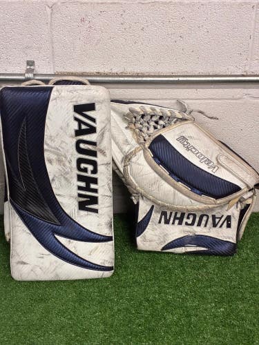 Intermediate Vaughn Velocity V3 Goalie Gloves & Blockers Regular (Used)