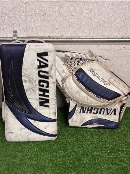 Intermediate Vaughn Velocity V3 Goalie Gloves & Blockers Regular (Used)