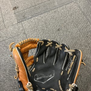 Used Rawlings R9 BB/SB Glove RH Throw Brown And Black 11 1/4" 11614-S000219570