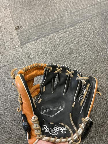 Used Rawlings R9 BB/SB Glove RH Throw Brown And Black 11 1/4" 11614-S000219570