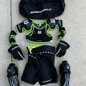 Youth large Winnwell Starter Kit (Used)