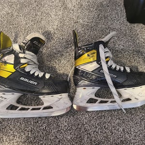 Bauer Supreme 3S Hockey Skates Regular Width Size 3 (Used) w/ extra runners