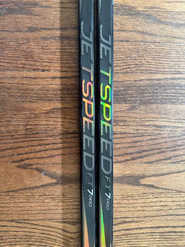 2 Pack Senior CCM Jetspeed FT7 Pro Right Handed Hockey Stick P28 (New)