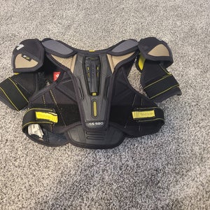 Small Junior CCM AS580 Shoulder Pads (Used)
