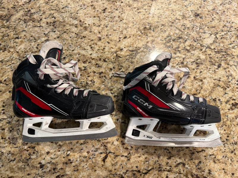 CCM EFlex E6.9 goalie skates