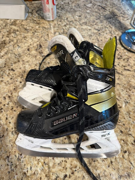 Bauer Supreme 3S Hockey Skates Size 3 (Used)