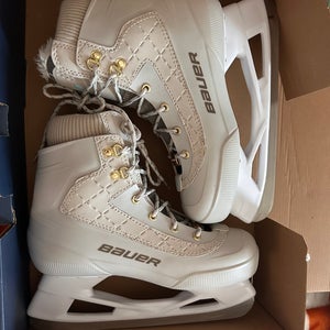 2023 Bauer Hockey Skates Size 5 (Used)