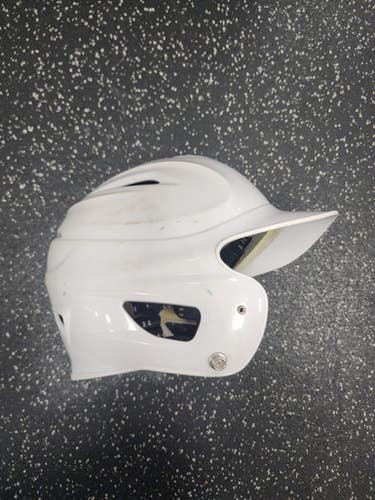 Used Under Armour UABH100 Batting Helmet No Mask White M/L 11849-S000030705