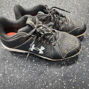 Used Under Armour LEADOFF BB/SB Cleats Black Junior 05 11849-S000030675