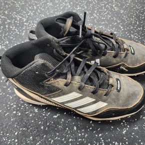 Used Adidas ICON BB/SB Cleats Black And White Junior 05.5 11849-S000030673
