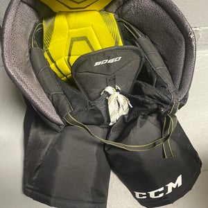 Small Senior CCM Tacks 9060 Hockey Pants  (Used)