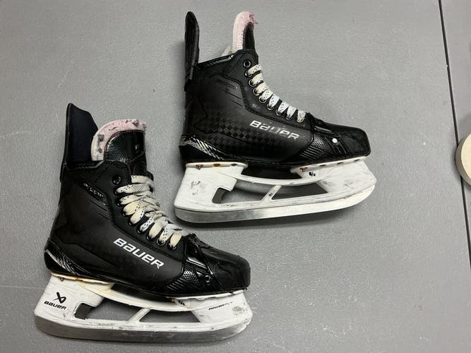 Bauer Supreme SHADOW Mens Pro Stock Size 7.5 Hockey Skates 22467