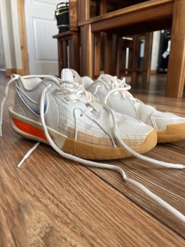 Kid's 6Y (Big Kids / Youth) Nike GT Cut Shoes (Used)