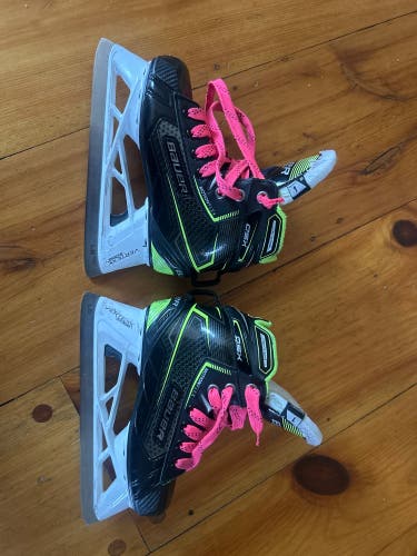 Bauer GSX Hockey Goalie Skates Regular Width Size 1 (Used)