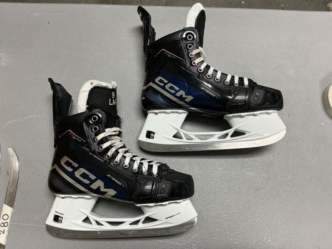CCM JetSpeed FT6 PRO Mens Pro Stock Size 8 Hockey Skates MIC 69430
