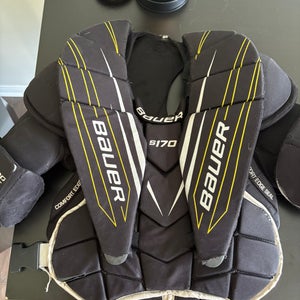 Large  Bauer Supreme S170 Goalie Chest Protector (Used)